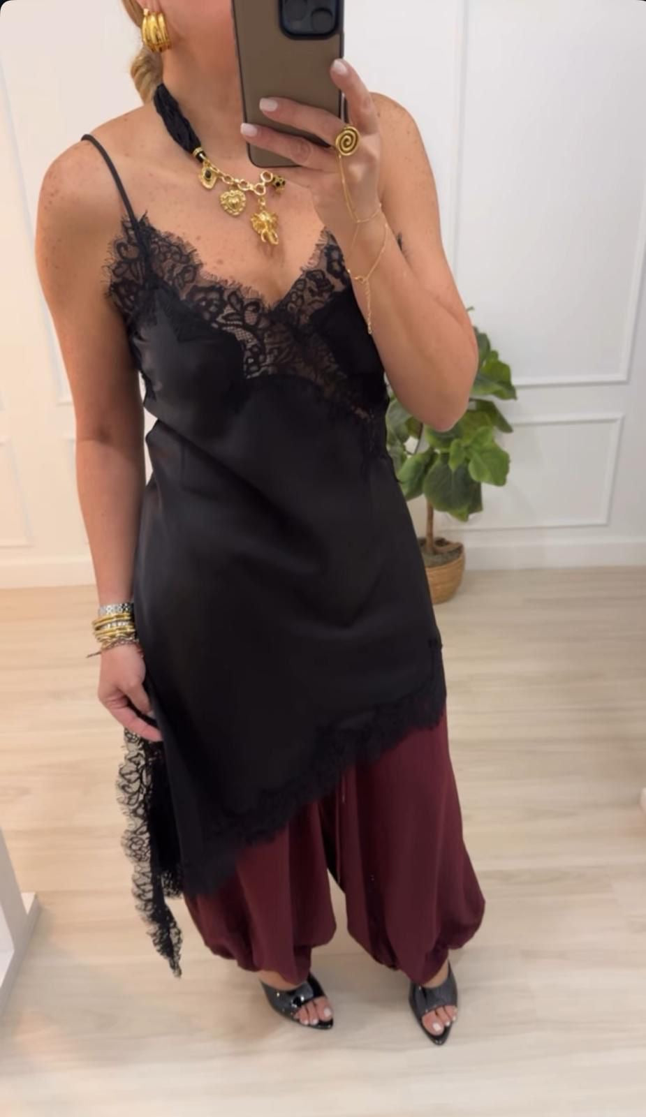 Laced Dress 🇮🇹