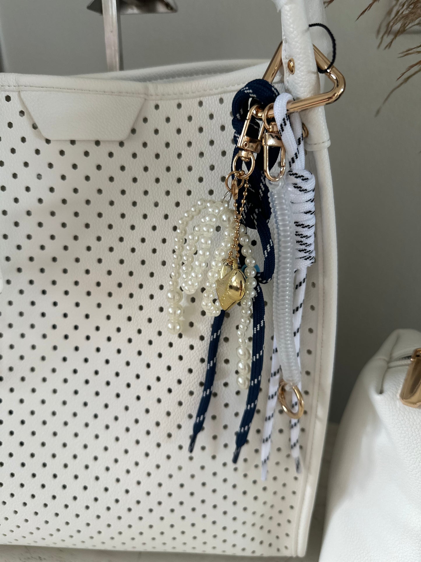 Mora Bag- White
