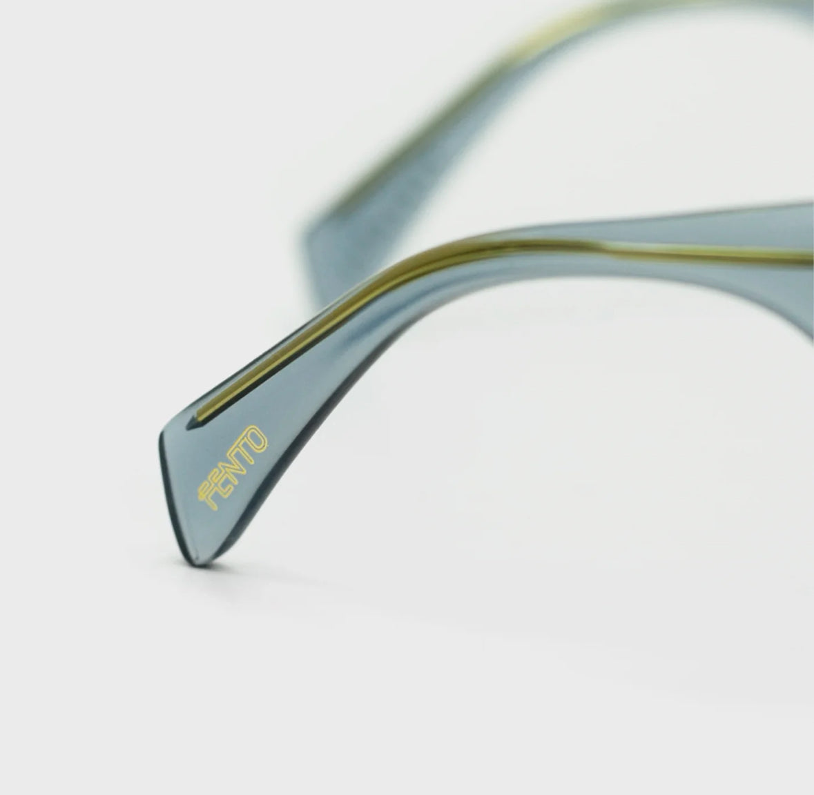 Parchita x Fento Sunglasses- Cielo Sky Blue