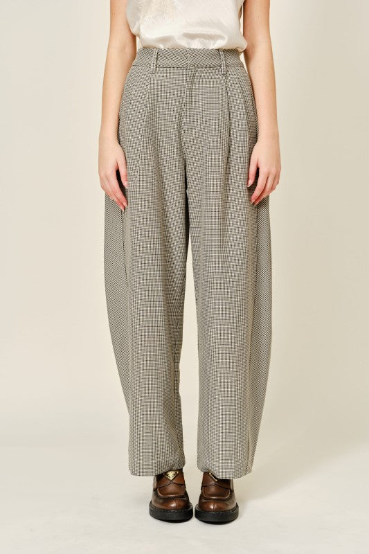 Barrel Style Trouser- Off White/Black