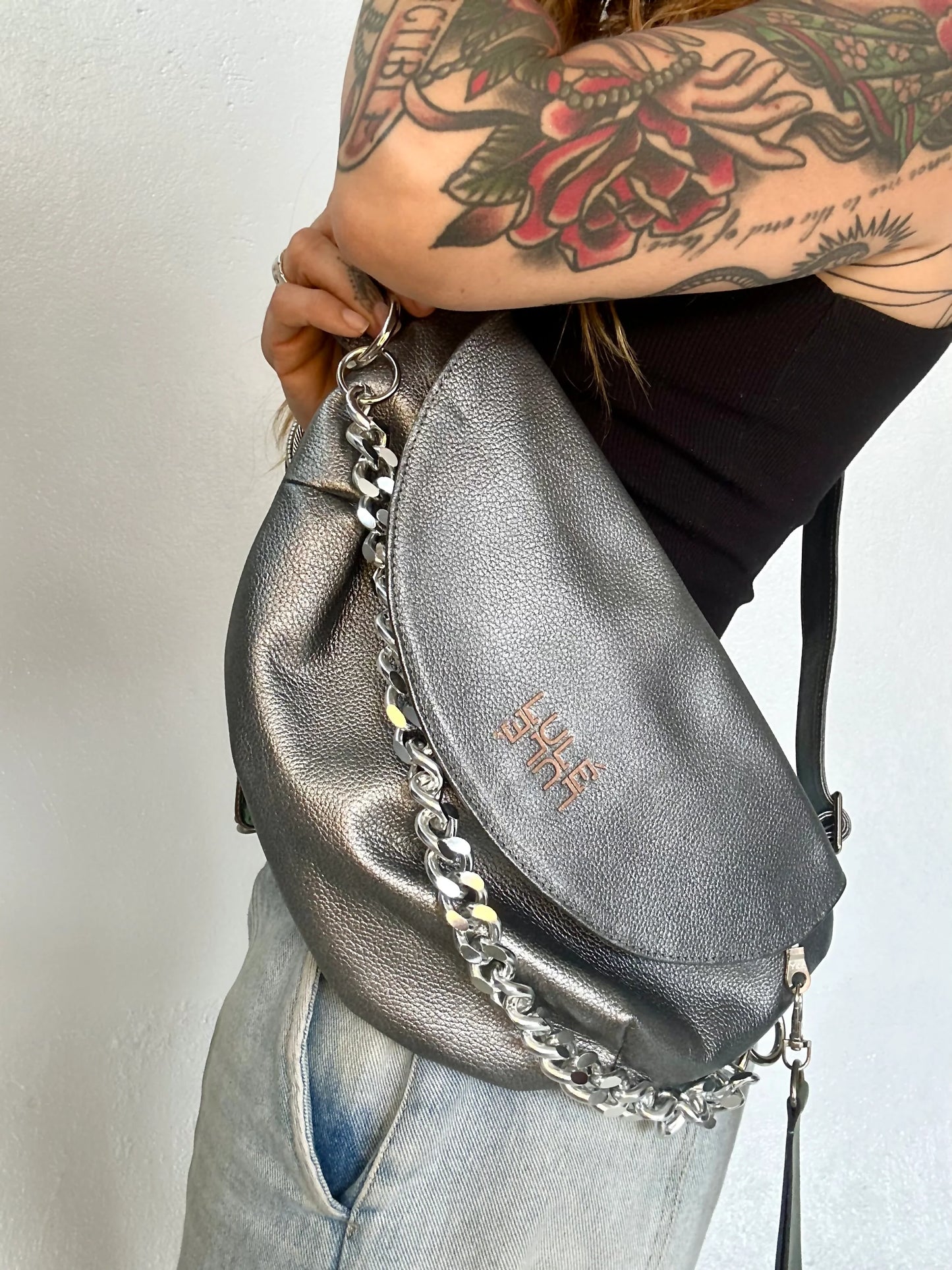 Reptilia Bag Charcoal XL + Cadena Plata