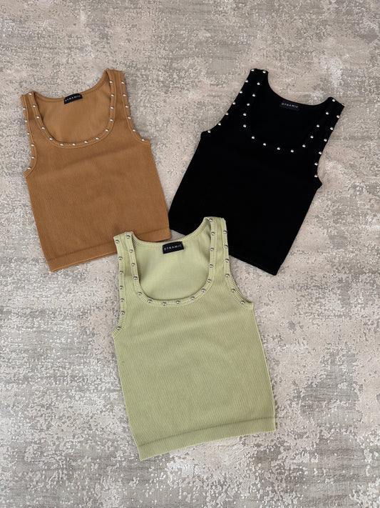 Basic Stud Top